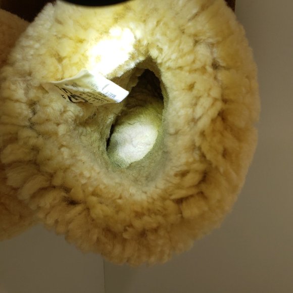 UGG Australia Brown Classic Short Boots Size W 5 Leather Sheepskin - Picture 9 of 9